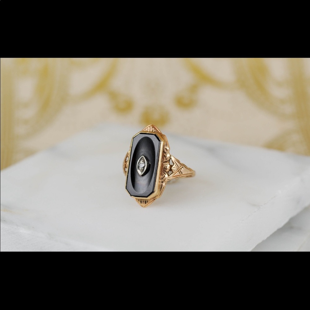 Antique 10k Victorian ring